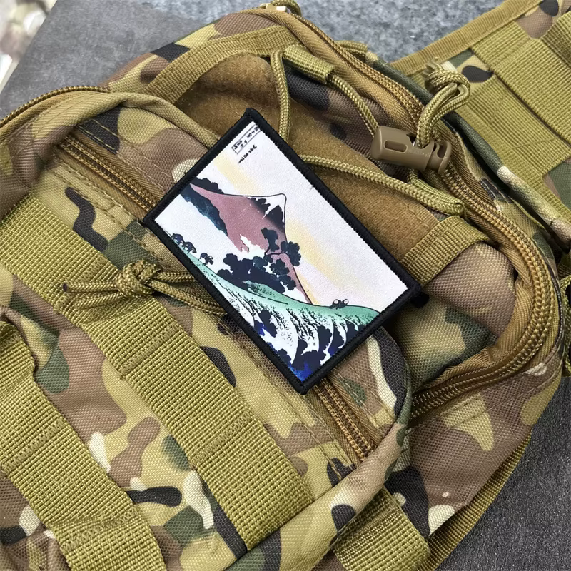 Parche táctico Inume Pass con velcro para mochila y uniforme - imagen 3