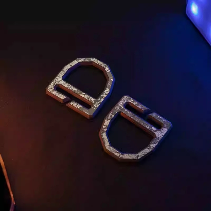 Hebilla D fibra de carbono ligera resistente para bolsos tácticos EDC - imagen 2