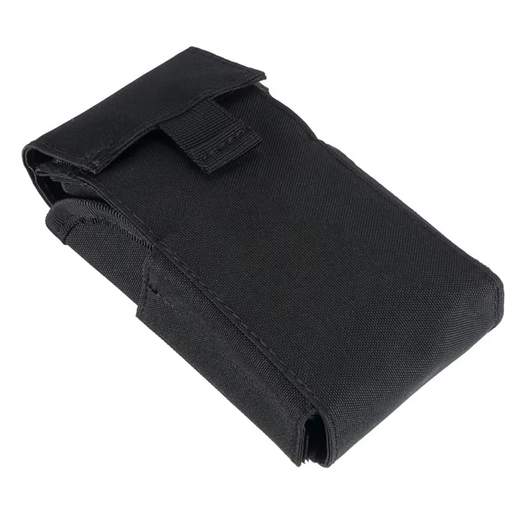 Vista lateral de la bolsa táctica con cartuchos de 12 gauge