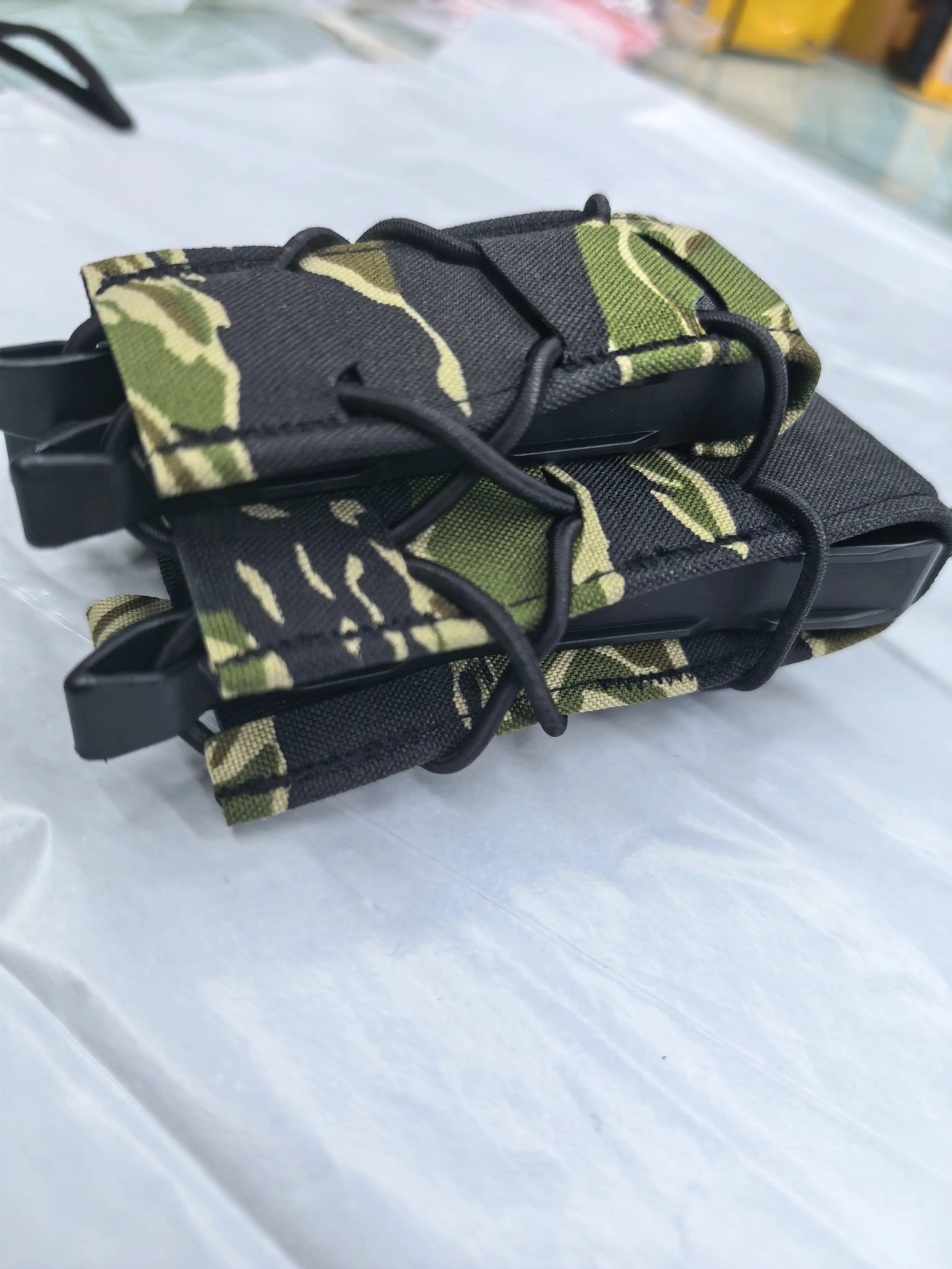 Bolsa táctica MOLLE camuflaje tigre para cargadores