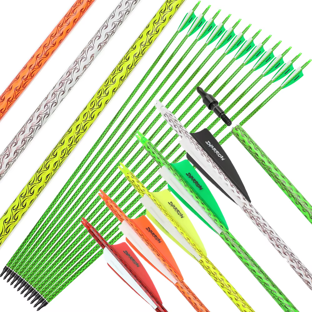 Conjunto de flechas con diferentes colores de plumas