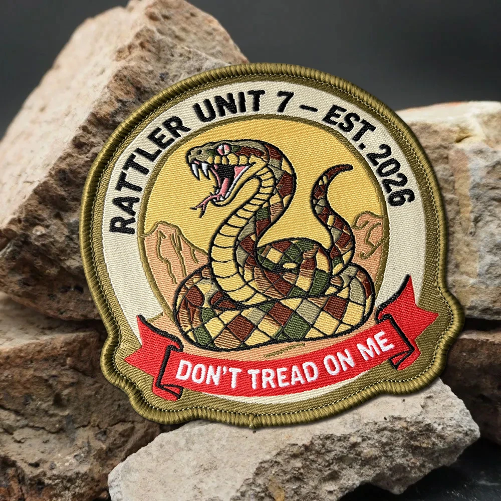 Parche táctico Rattler con diseño y sistema gancho y bucle