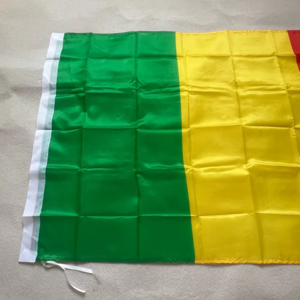 Bandera de Mali en contexto de decoración interior