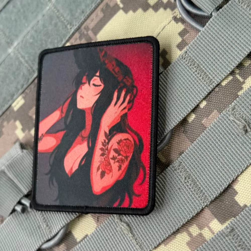 Insignia táctica moral The Girl Who Listens To Music – Parche gancho para ropa - imagen 4
