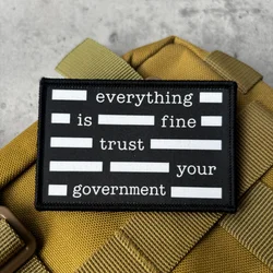 Parche táctico sarcástico 'Everything Is Fine' con velcro para mochila