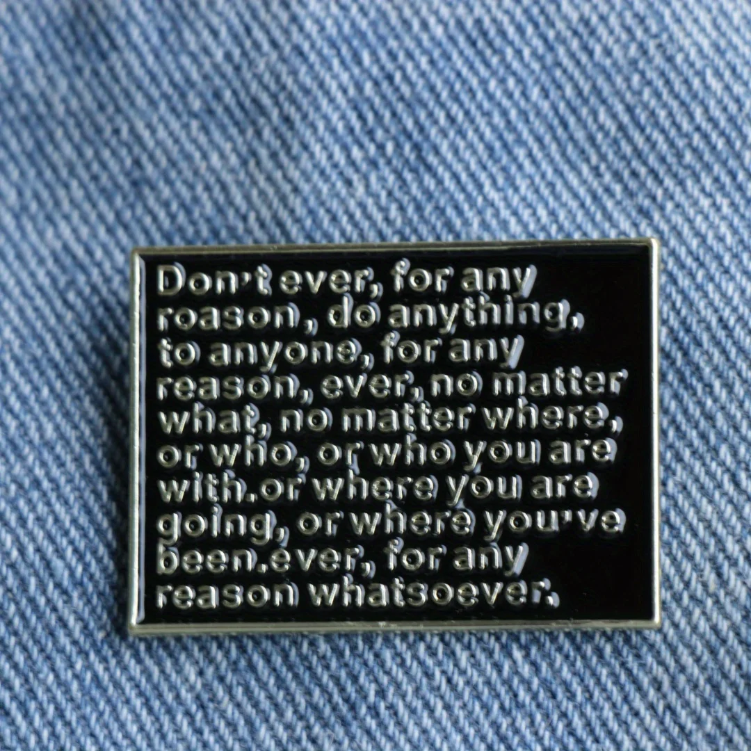 Pin esmaltado con frase de personalidad – broche de solapa - imagen 5