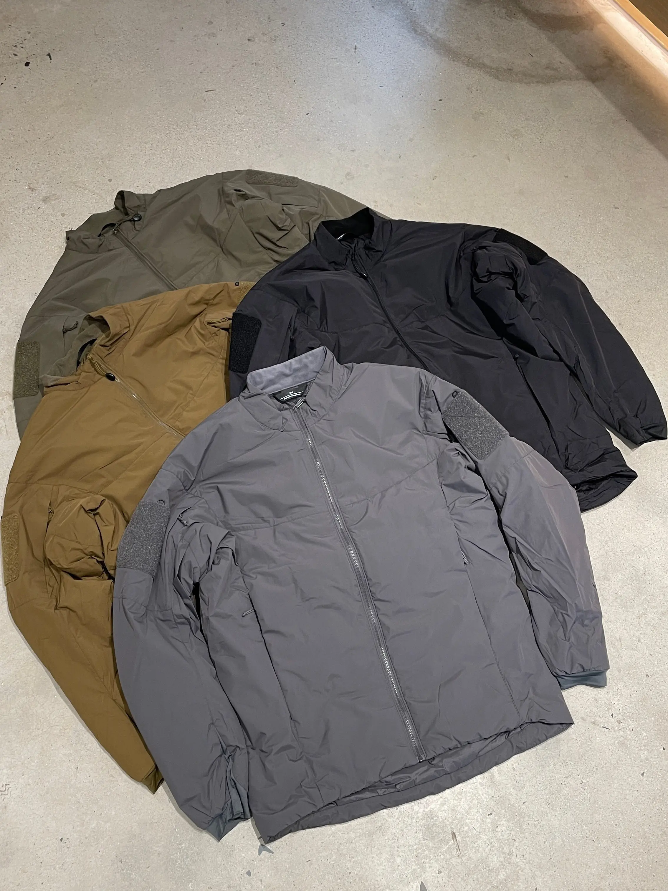 Chaqueta táctica de algodón con capucha, anti-viento y salpicaduras - imagen 2