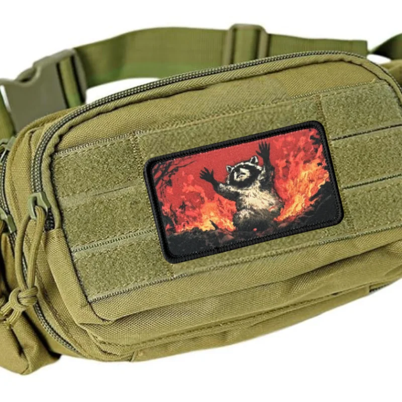 Parche táctico mapache Hellfire con velcro gancho y bucle brazalete - imagen 4