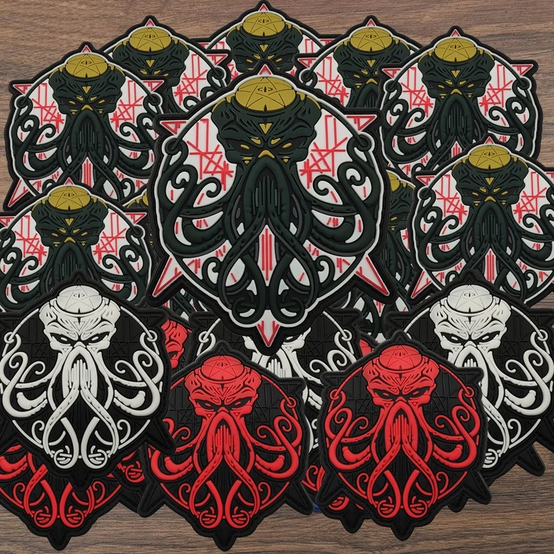 Parche insignia Cthulhu con brillo nocturno