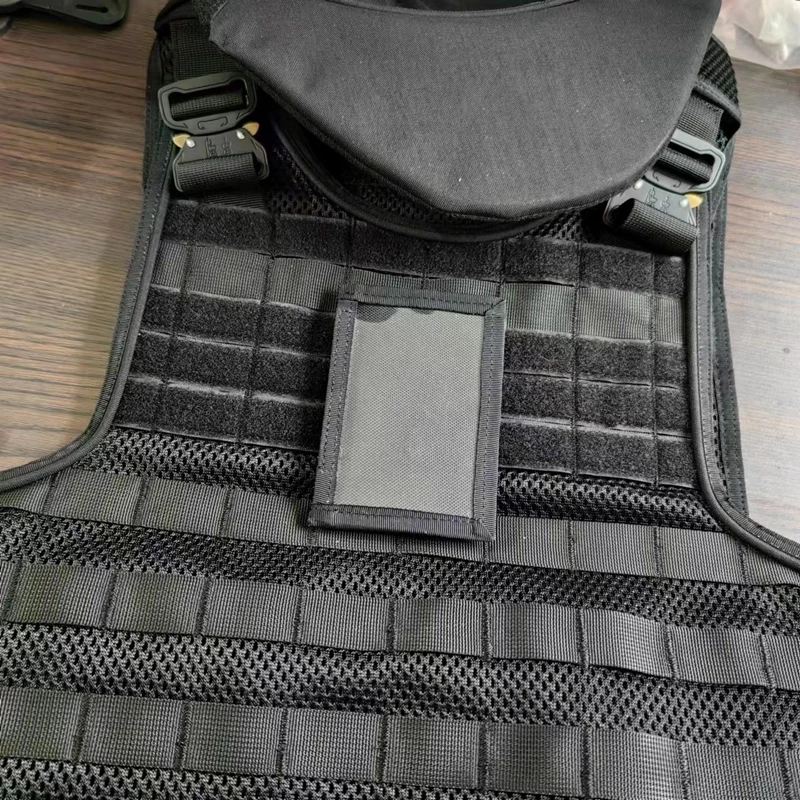 Chaleco táctico con cubierta transparente para identificación y velcro - imagen 2