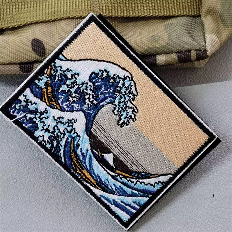 Parche táctico bordado olas marinas con velcro para ropa y mochilas - imagen 4