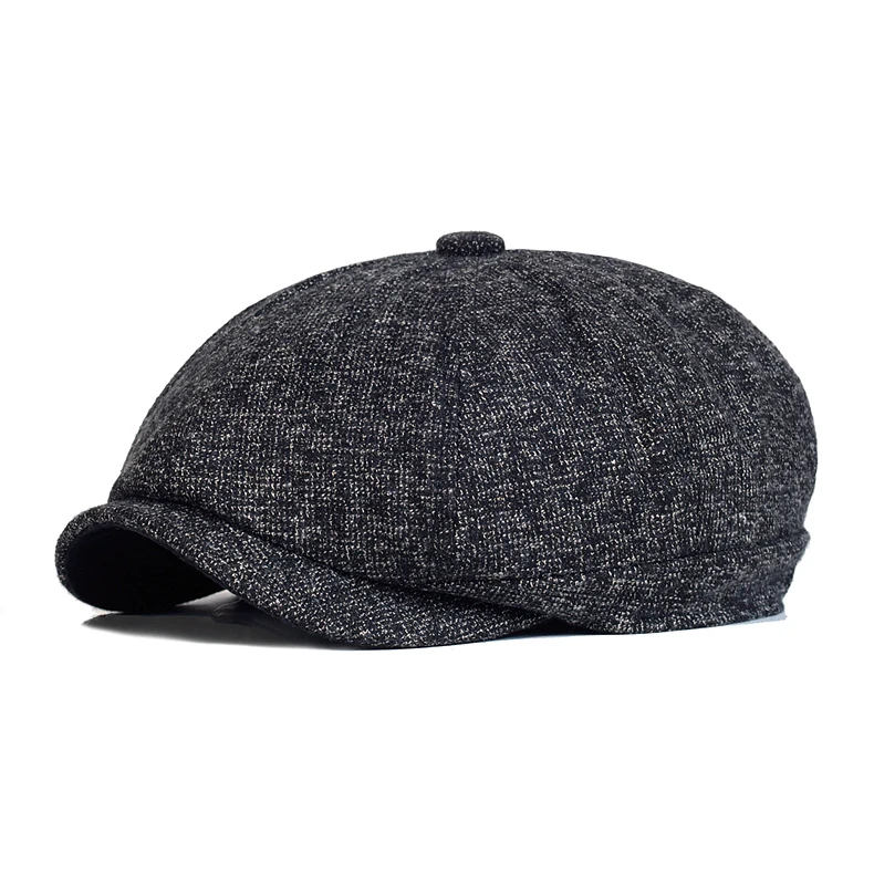 Modelo tipo detective, pensado para vestir en invierno