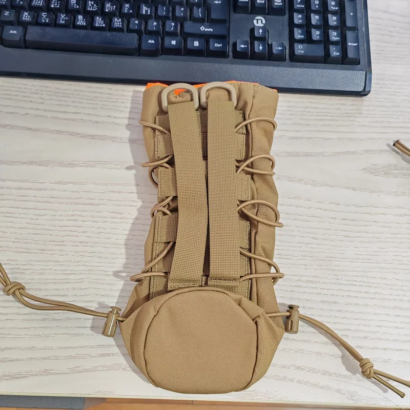 Detalle visual de la funda para equipo de exterior
