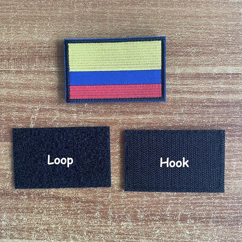 Insignia bordada bandera Colombia – Patch táctico hook loop para mochilas - imagen 4