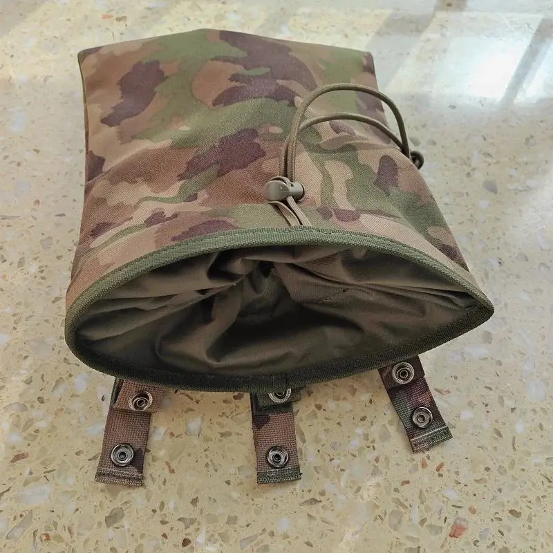 Bolsa de cintura camuflaje Suiza reciclada para chaleco y gorra - imagen 3