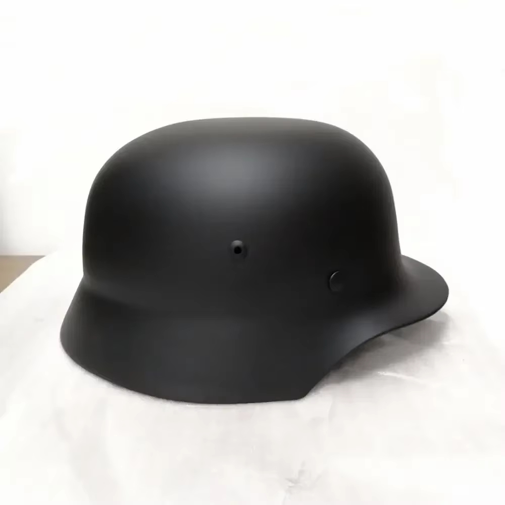 Casco en color verde militar