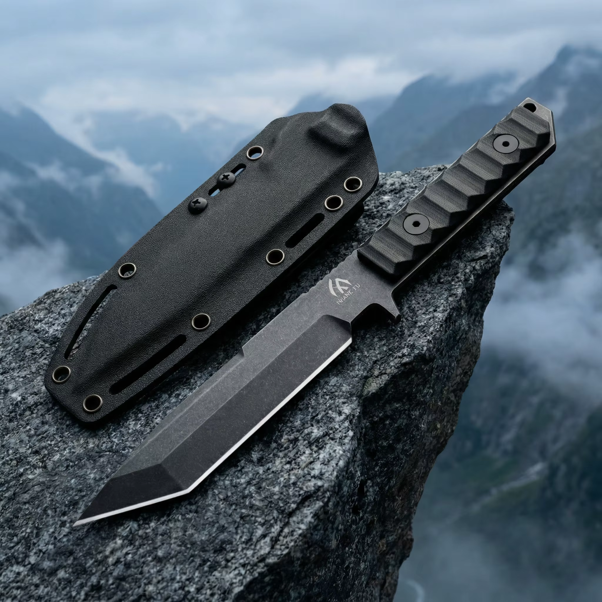 Cuchillo táctico fijo de alta resistencia con funda exterior
