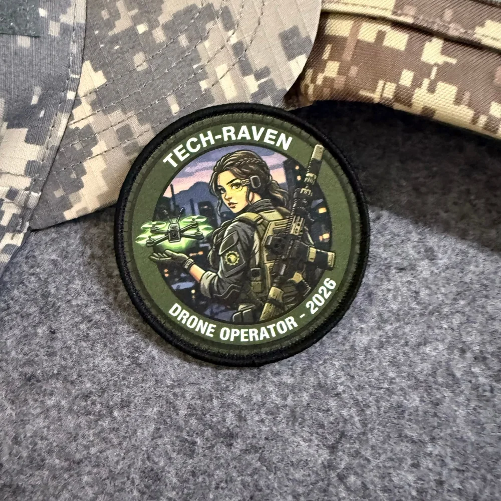 Parche táctico moral Tech Raven anime con velcro para mochila - imagen 3