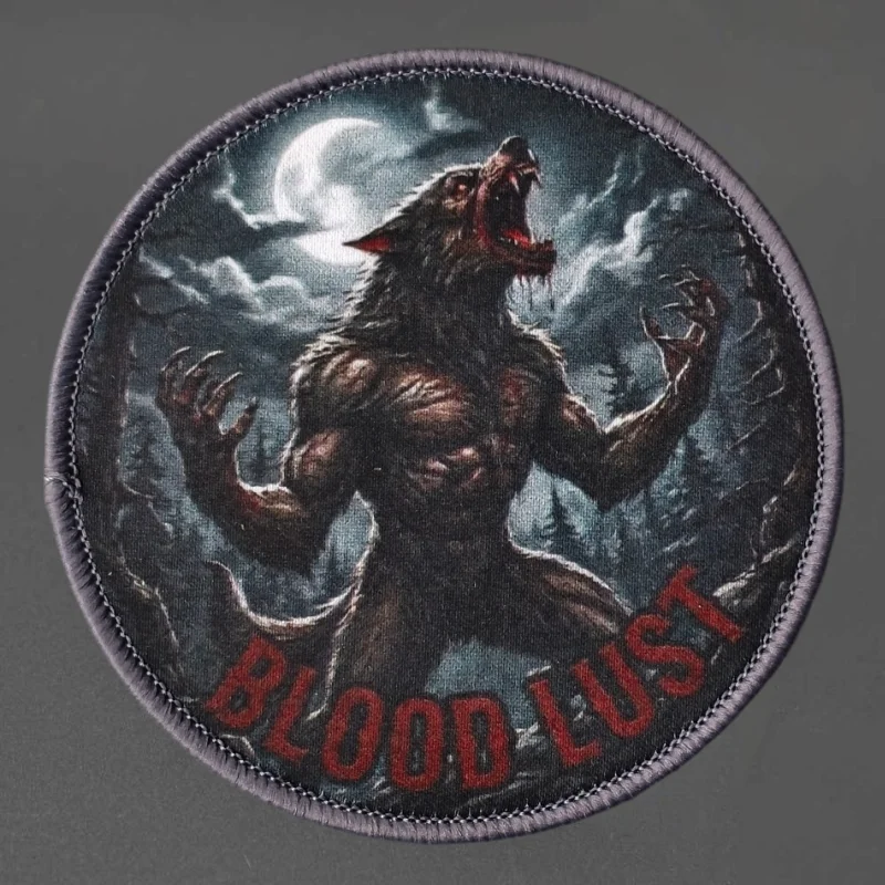 BLOOD LUST parche táctico hombre lobo con velcro - imagen 3