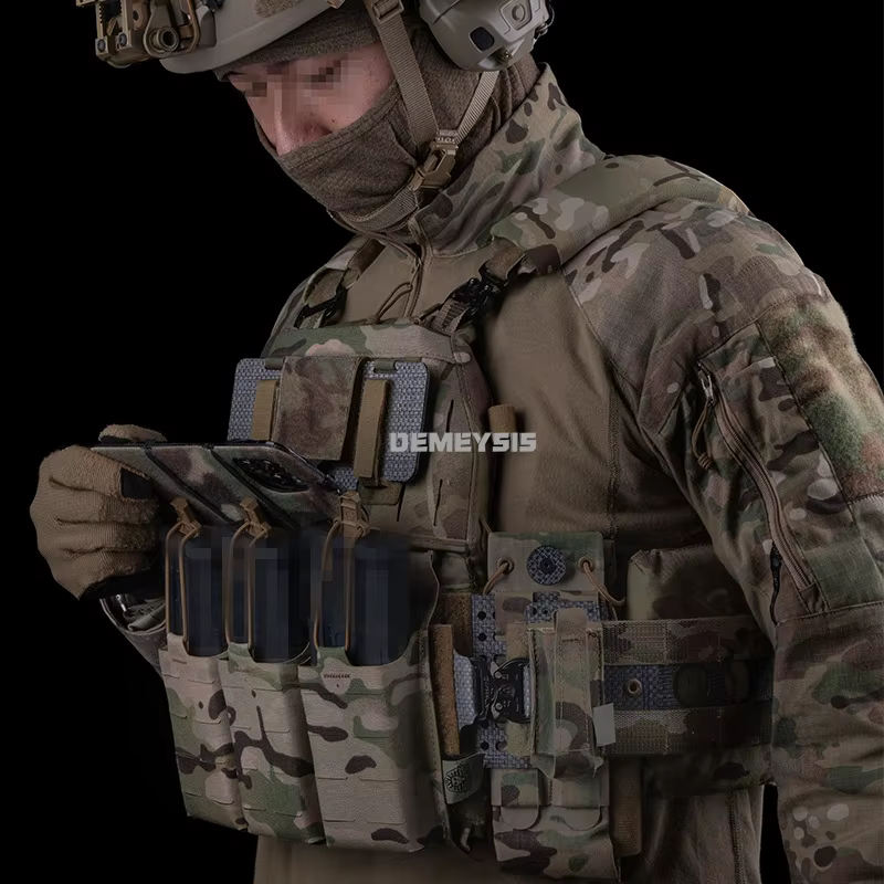 Chaleco MOLLE caza ligero con funda móvil y tablero navegación plegable - imagen 3