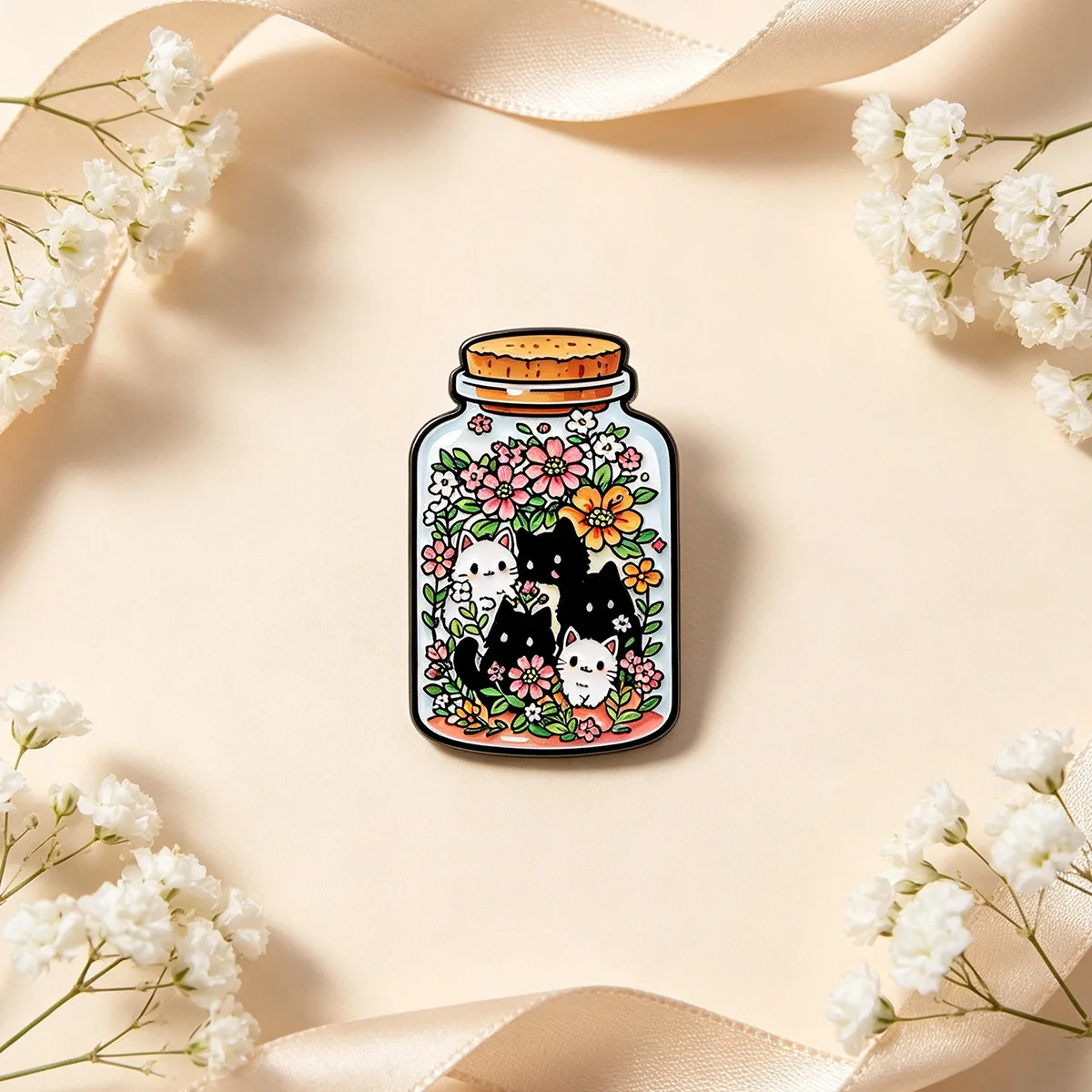 Broche metálico con diseño