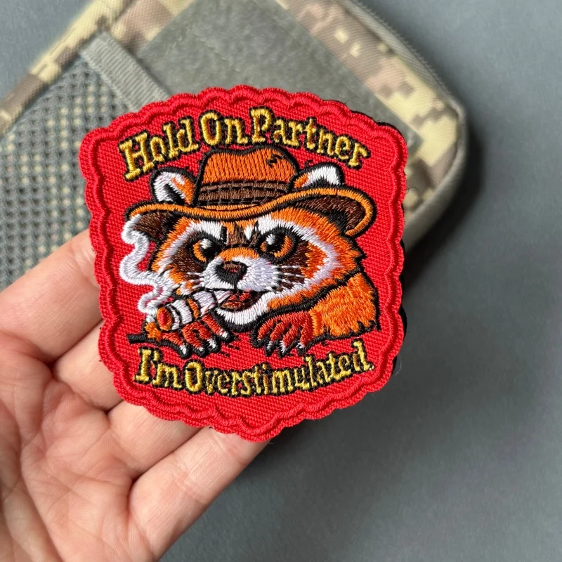 Parche Táctico Bordado Mapache con Gancho y Bucle para Mochila y Ropa