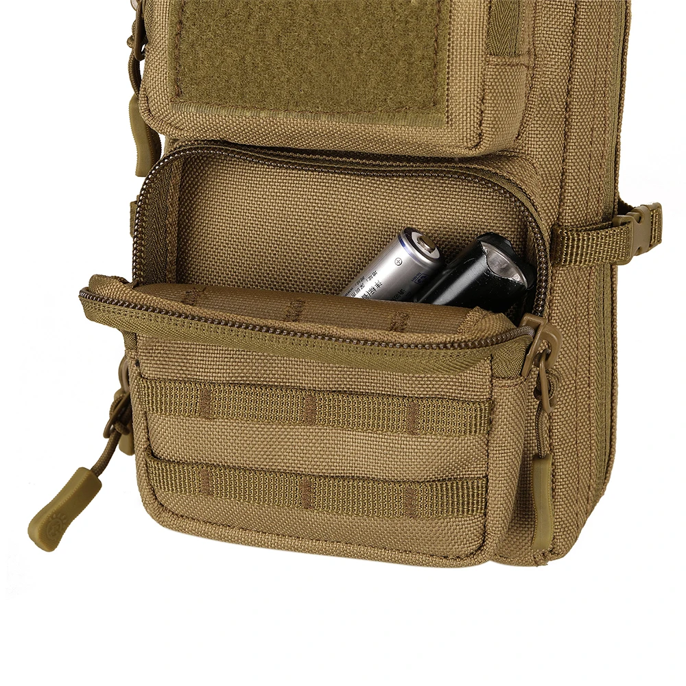 Detalle del sistema Molle en la parte trasera