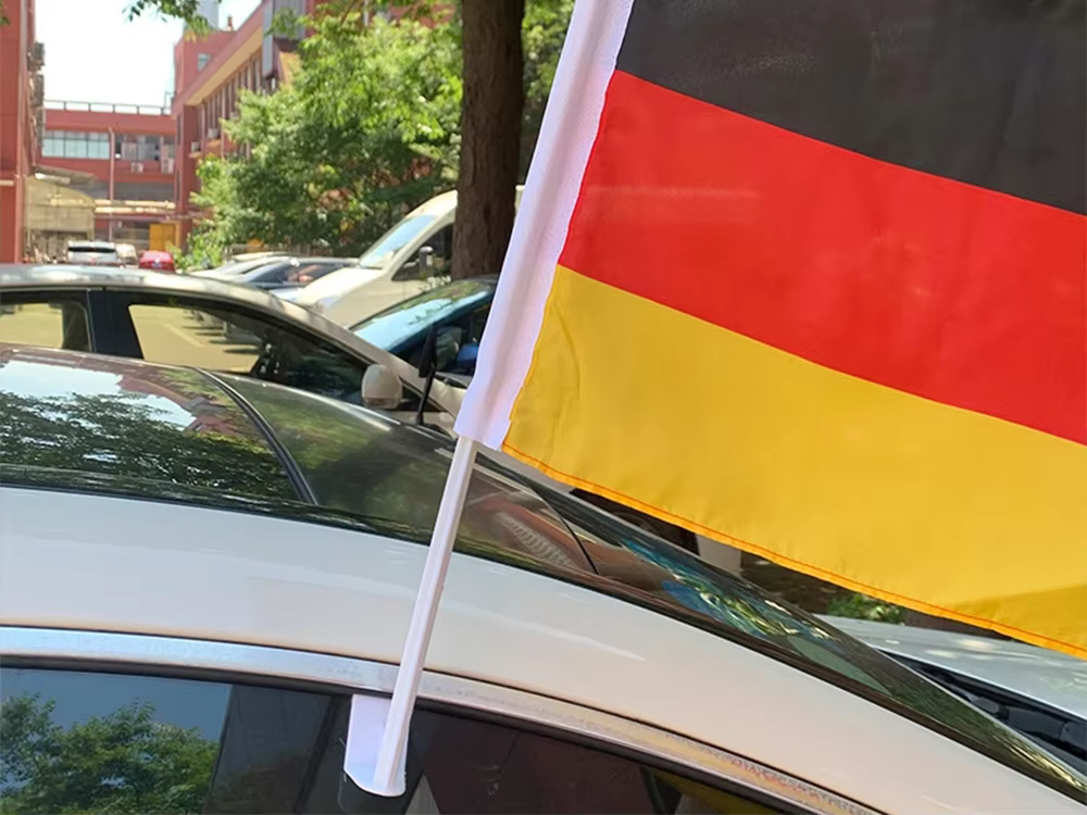Bandera de Alemania para coche con asta de plástico resistente - imagen 5