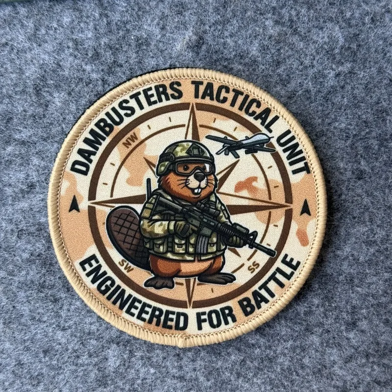 Parche táctico Beaver Soldier con velcro para chaqueta y mochila - imagen 2