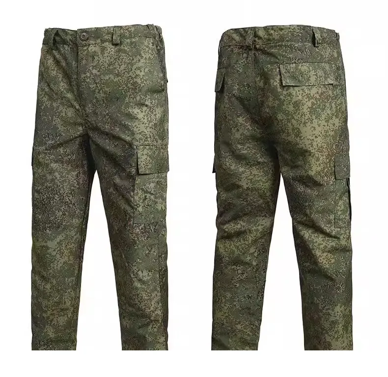 Detalle del camuflaje táctico en color hombre verde