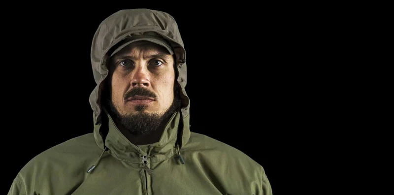 Chaqueta táctica con capucha lista para el clima