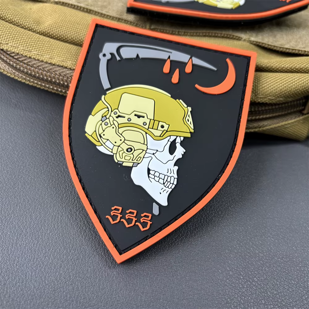 Parche táctico PVC esqueleto ruso con velcro para casco militar - imagen 2
