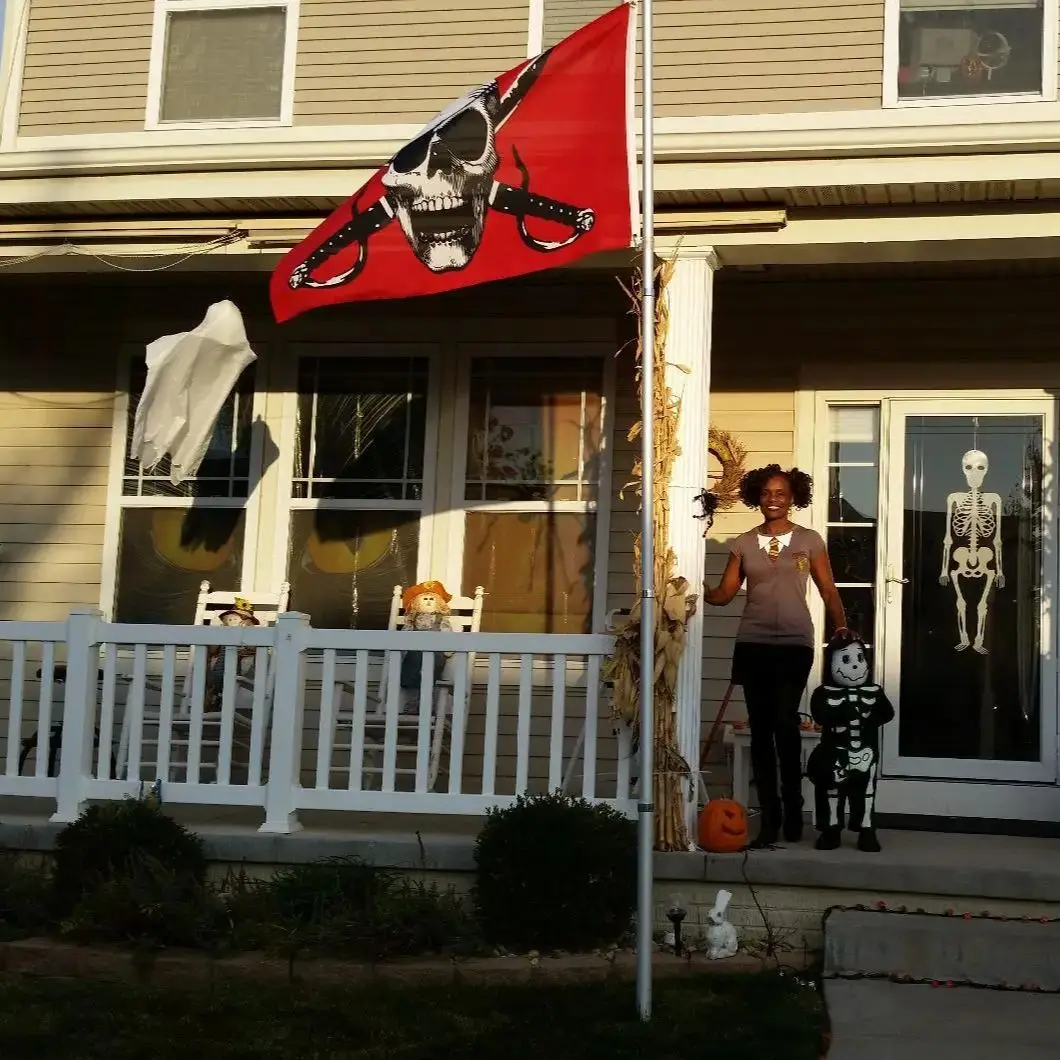 Bandera pirata Jolly Roger calavera carmesí con ossos cruzados - imagen 3