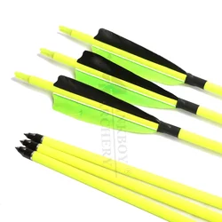 Flechas de carbono para arco tradicional con plumas de pavo