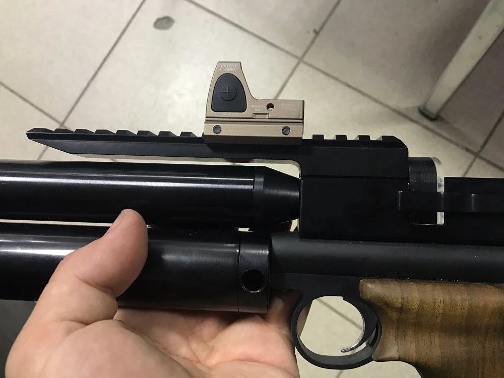 Mira Grace M1 sobre arma y ventana de retícula