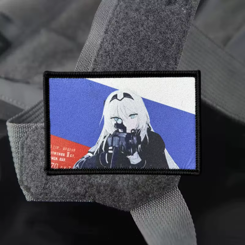 Parche táctico moral chica con pistola bordado – MOLLE y velcro - imagen 2