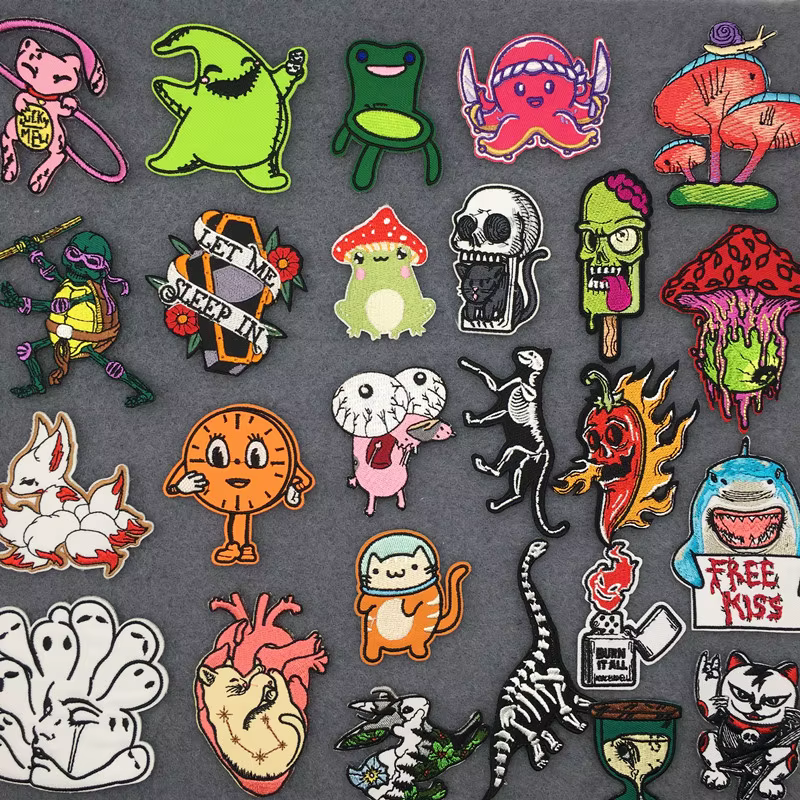 Parches bordados de Anime con personajes de dibujos animados