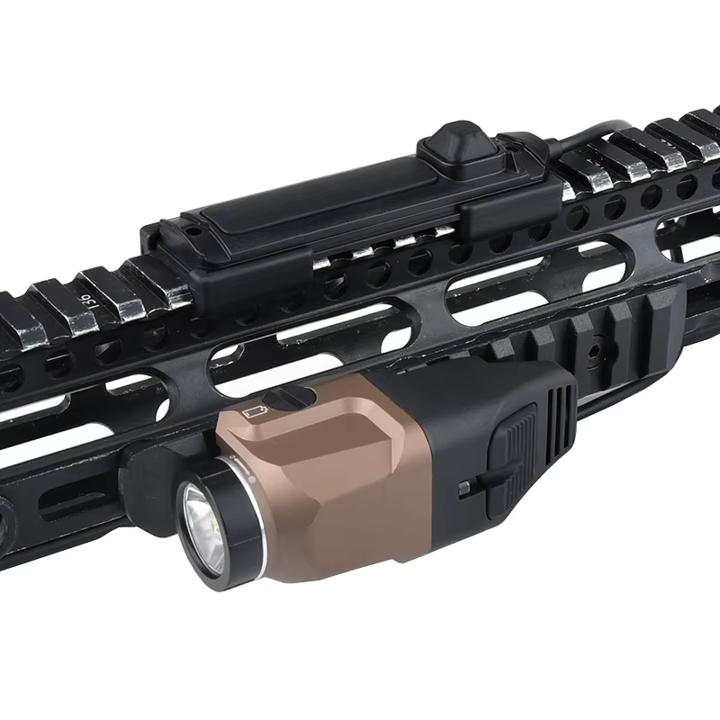 SureFire X300U Linterna táctica LED riel Picatinny 1913 para pistola - imagen 2