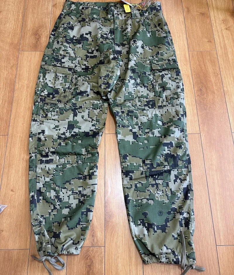 Pantalones de senderismo y ciclismo con ajuste en el tobillo
