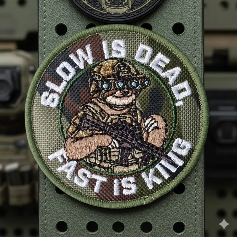 Parche táctico Slow Is Dead, Fast King – velcro gancho-bucle - imagen 3