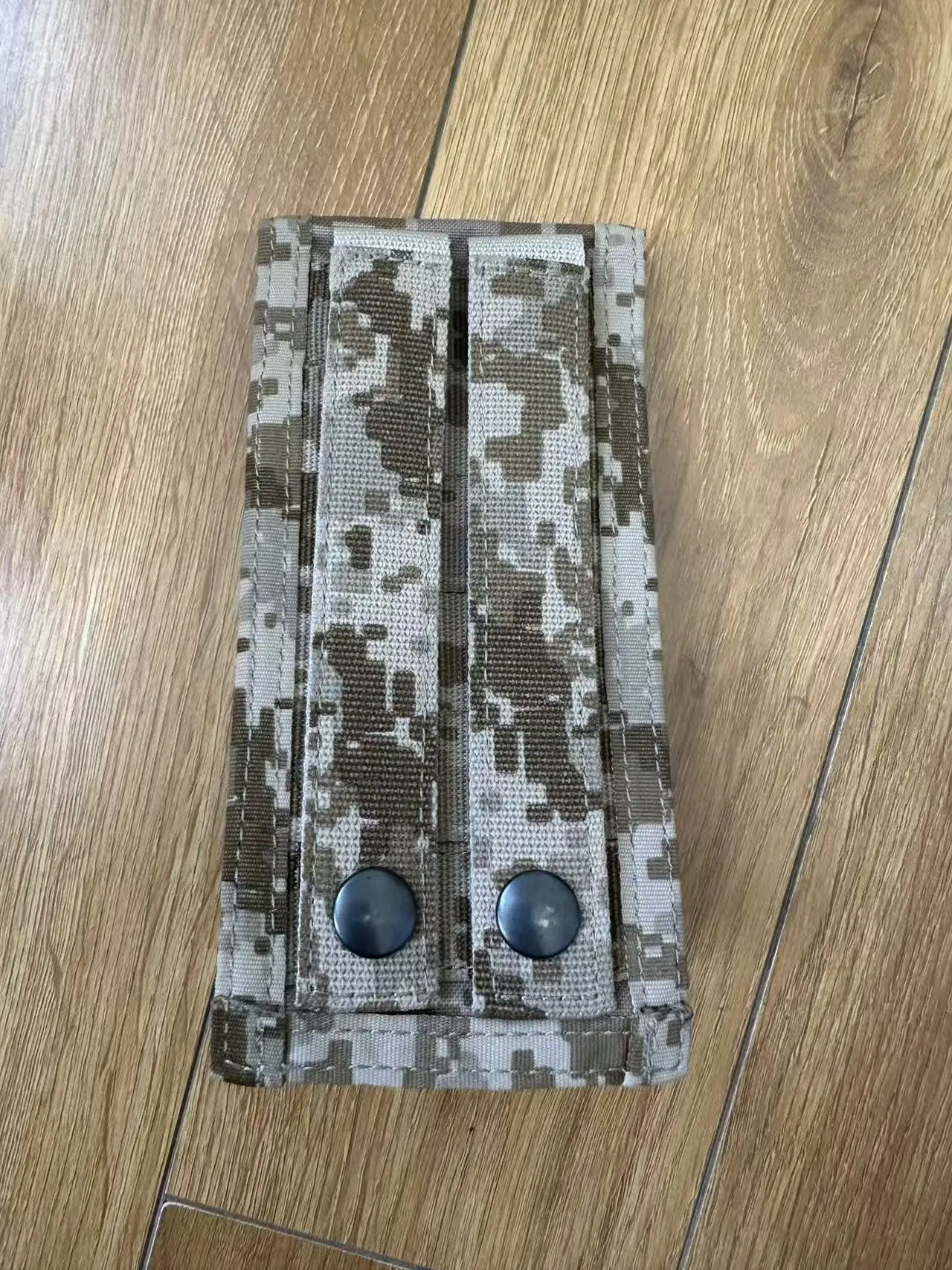 Vista de la bolsa y su ajuste elástico