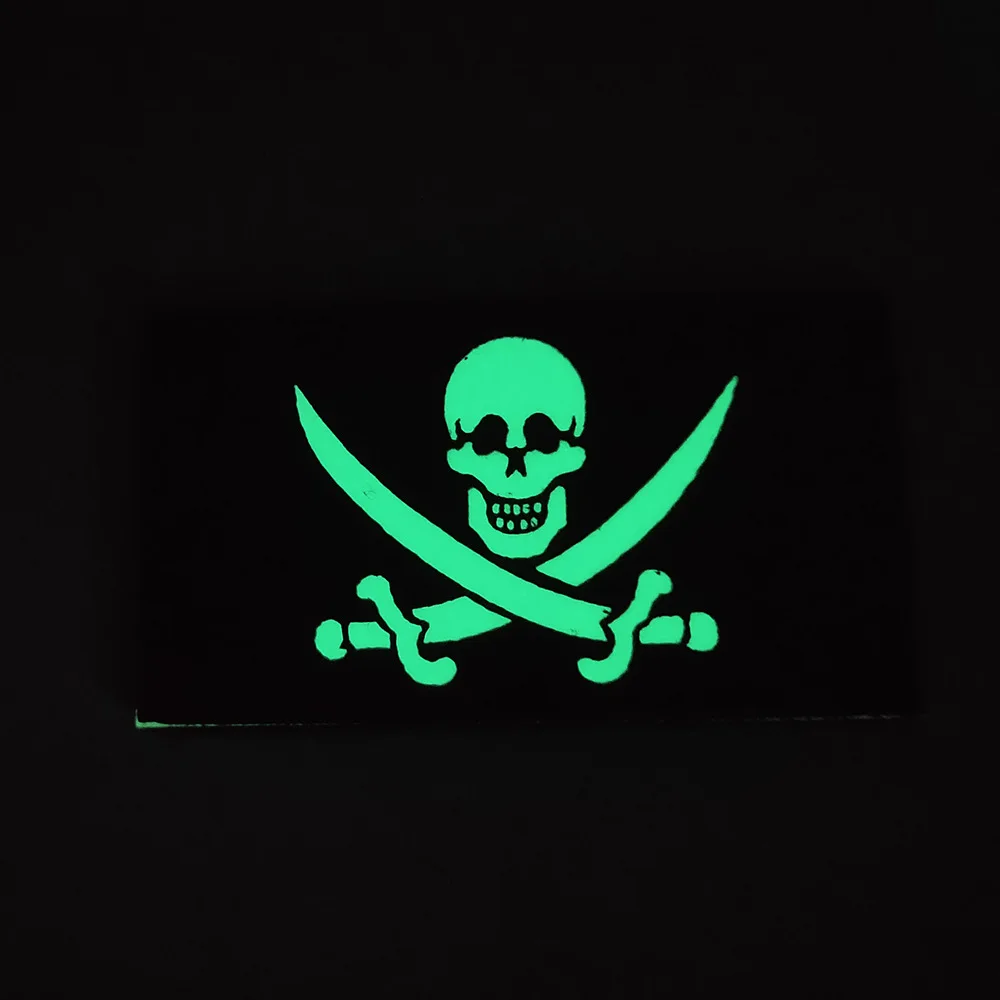 Insignia luminosa de pirata Barbanegra Edward Teach