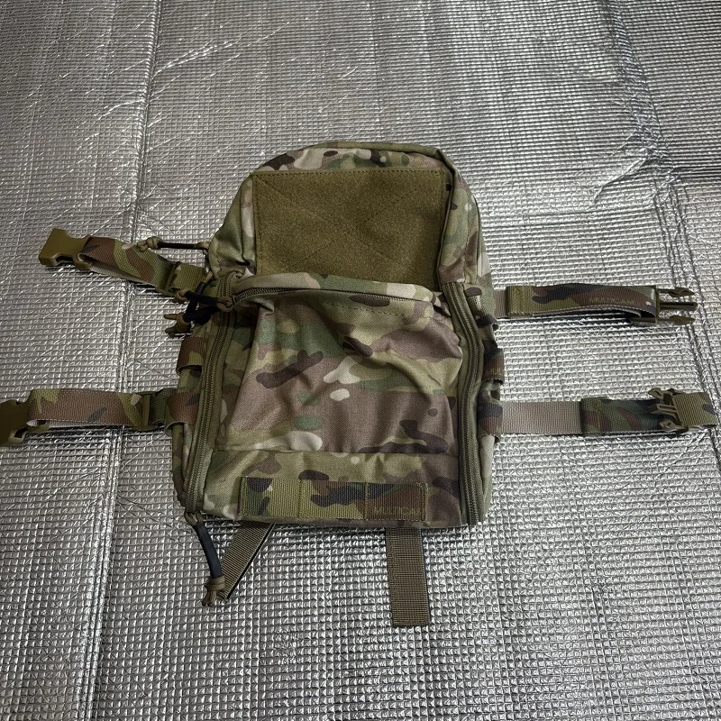 Bolsa táctica de pecho MOLLE ligera con depósito de agua práctica - imagen 4