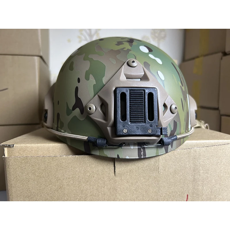 Perfil lateral que muestra el ajuste ergonómico del casco