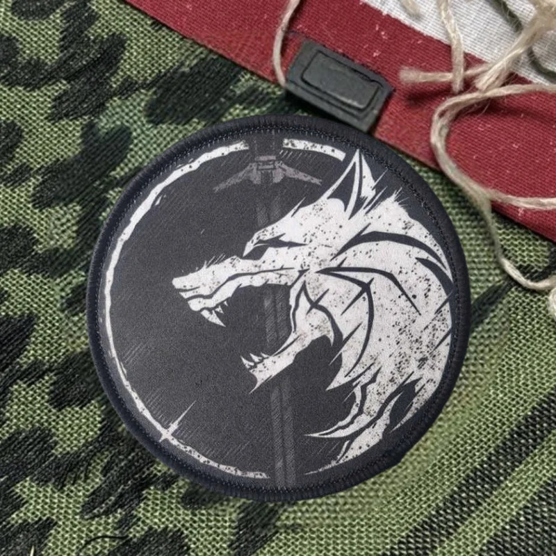 Parche táctico velcro lobo espada – insignia para mochila - imagen 5