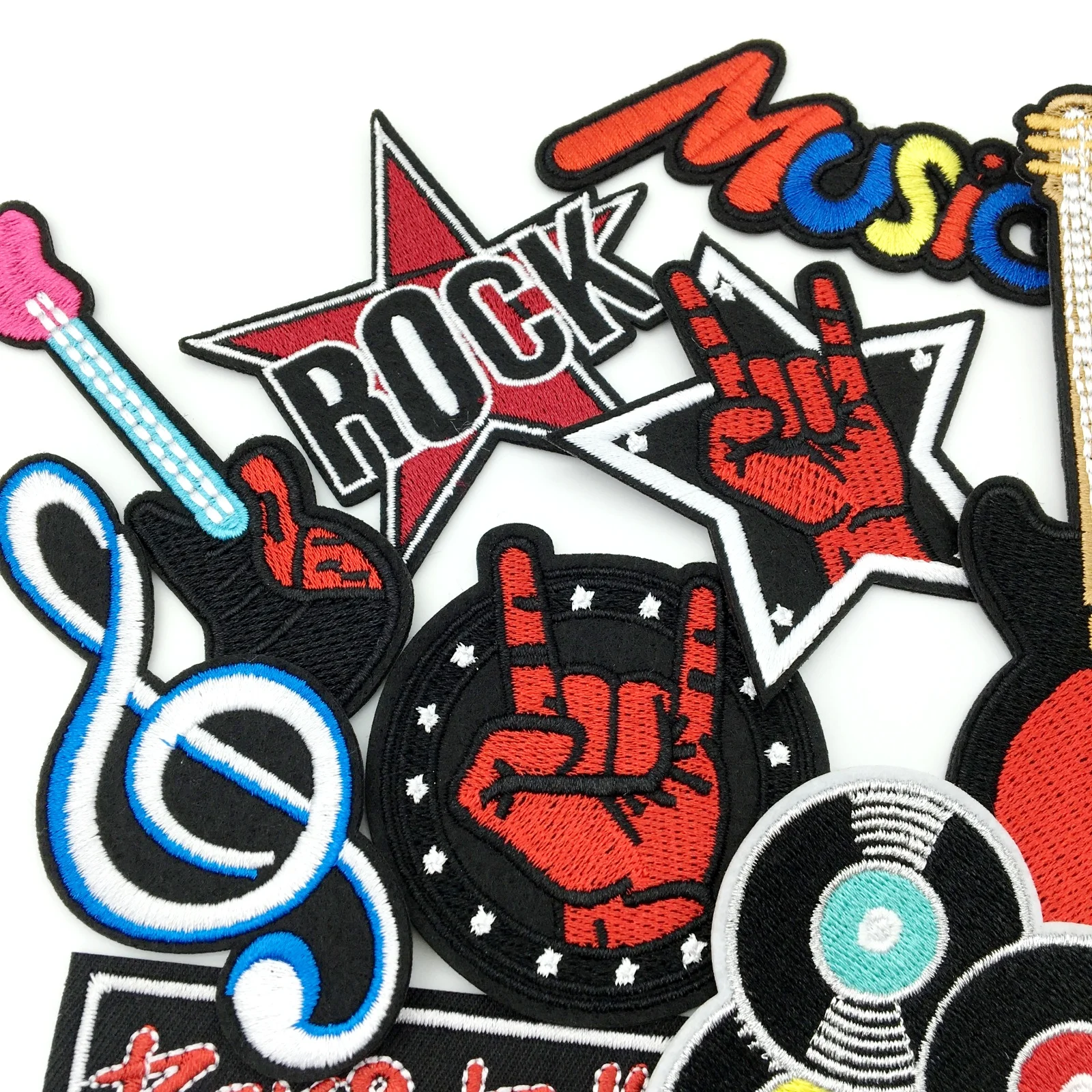 Parche musical tipo rock punk