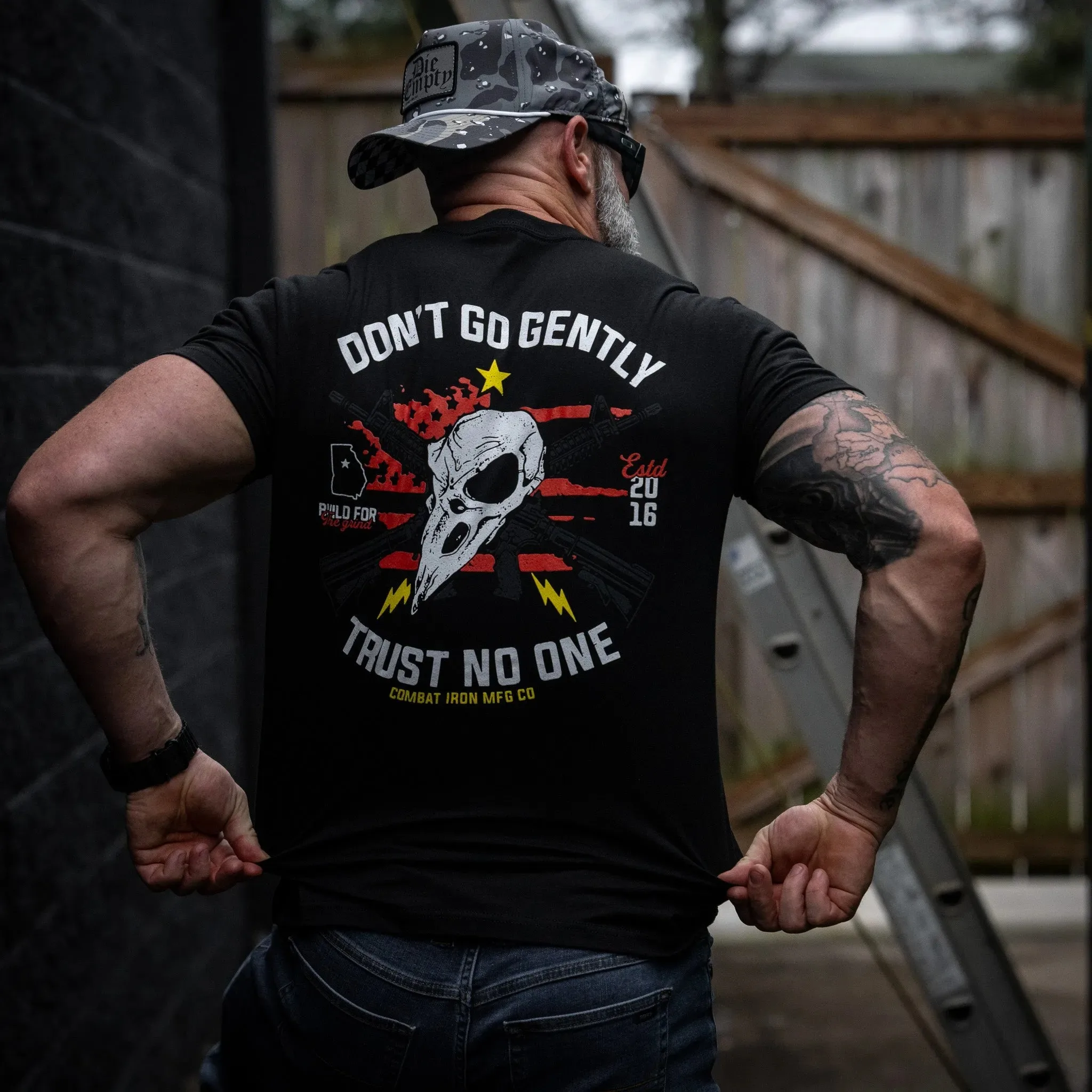 Camiseta táctica hombre Trust No One Combat Iron de algodón - imagen 4