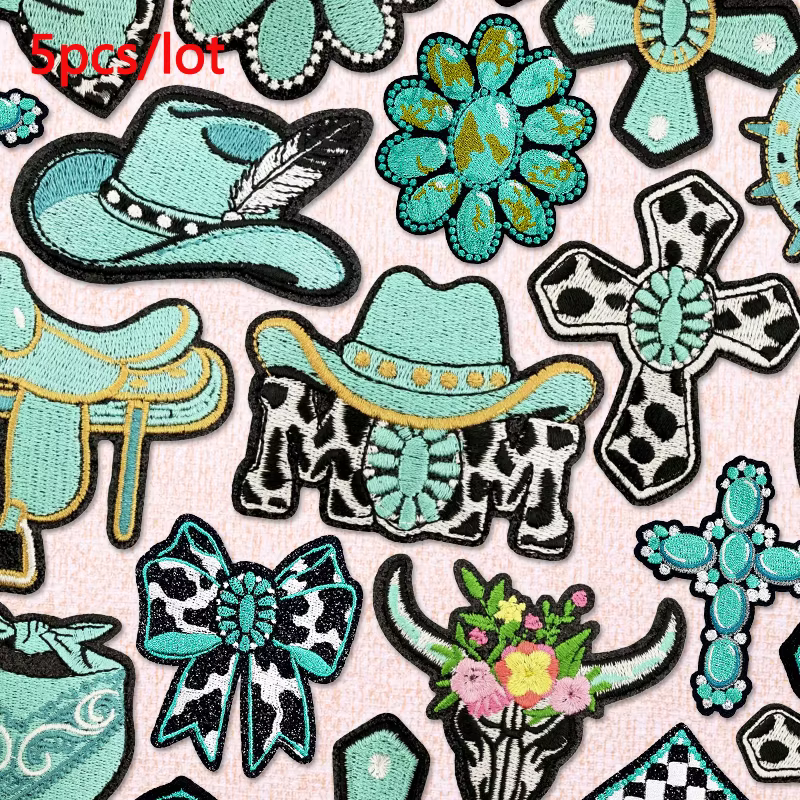 Parche termoadhesivo calavera vaca turquesa estilo western bordado - imagen 5