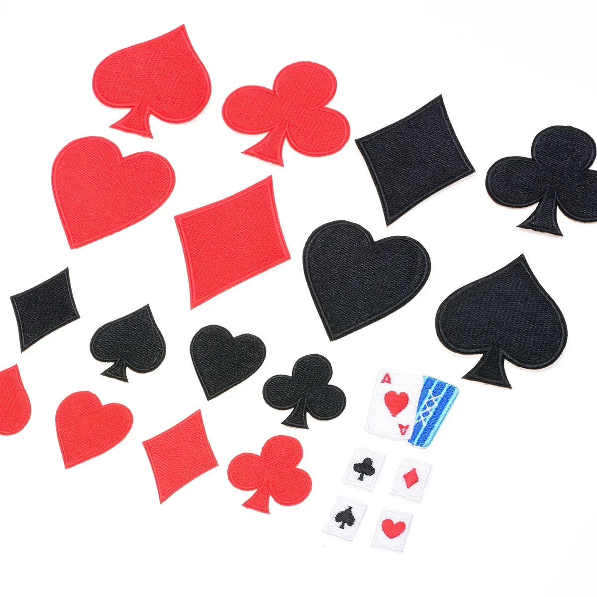 Parches bordados para planchar de póker: naipes y corazón - imagen 3