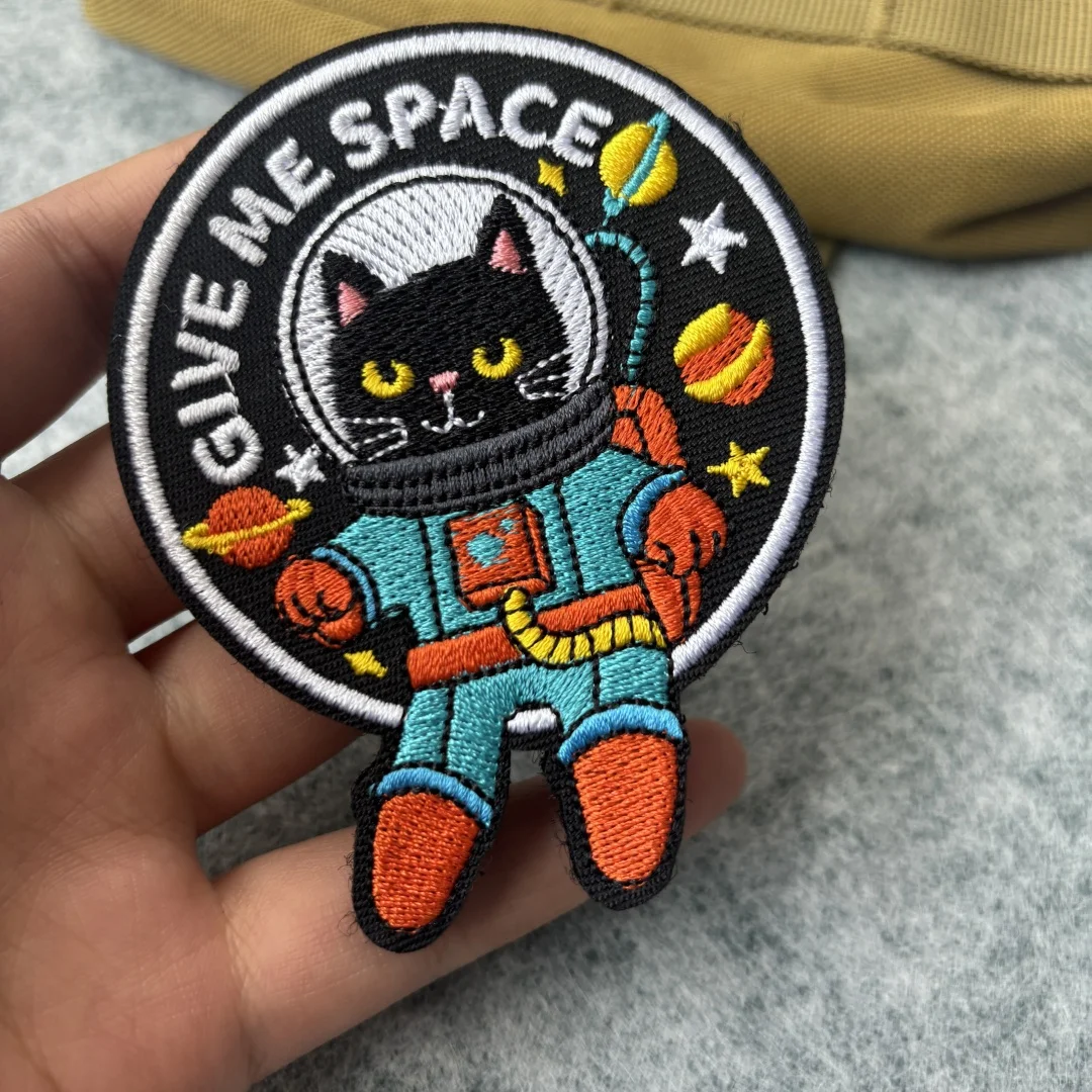 Parche bordado gato espacial termoadhesivo para mochila y ropa - imagen 4